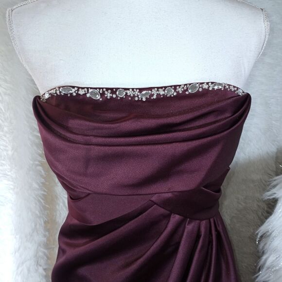 DAVID'S BRIDAL EGGPLANT STRAPLESS GOWN W/RHINESTONES SZ.4 EUC - Picture 3 of 8